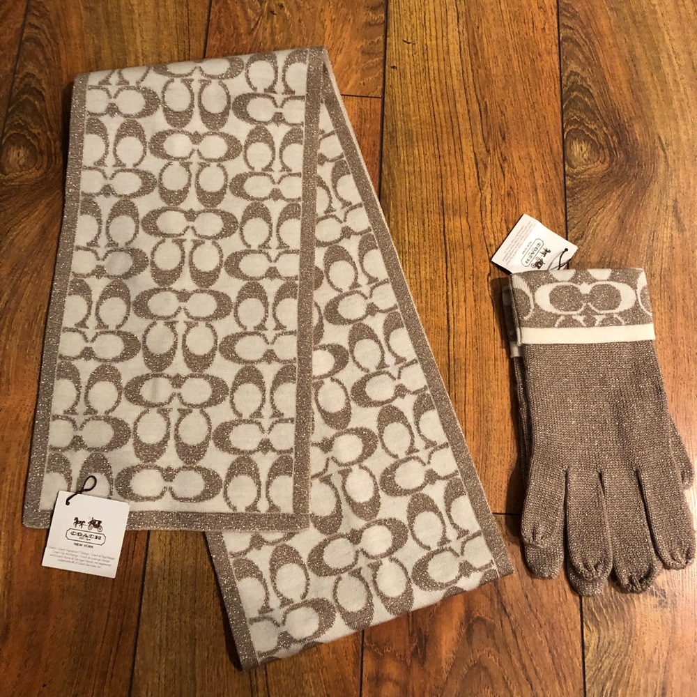 Coach glove and scarf set with tags never worn.